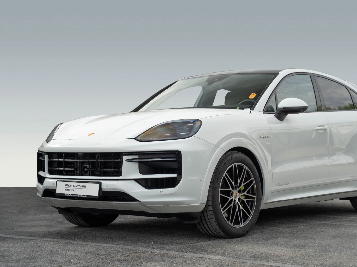 Porsche Cayenne E-Hybrid Coupe InnoDrive Surround View