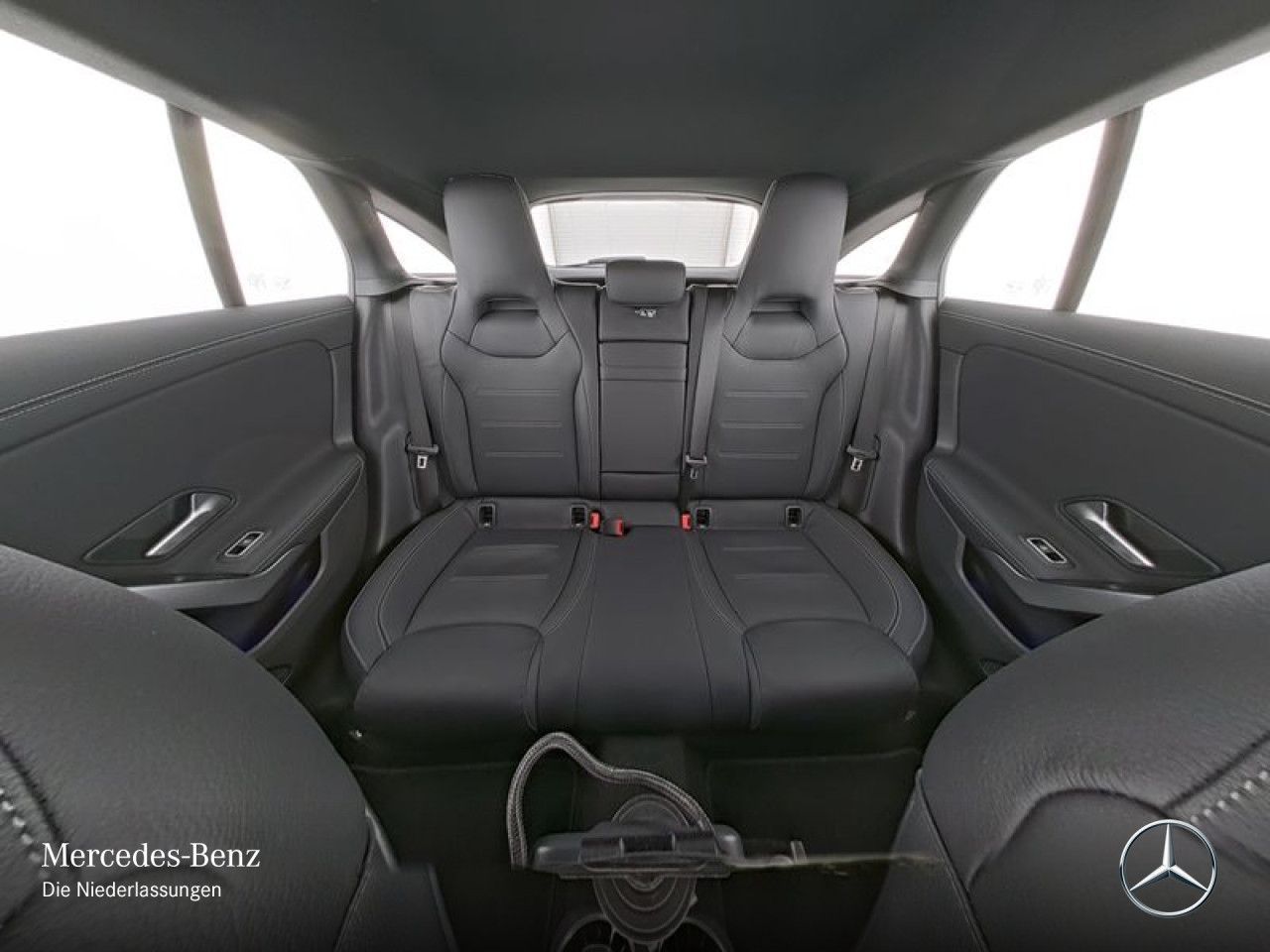 Mercedes-Benz CLA 250 4M AMG Premium - Samsaru's Car Outlet