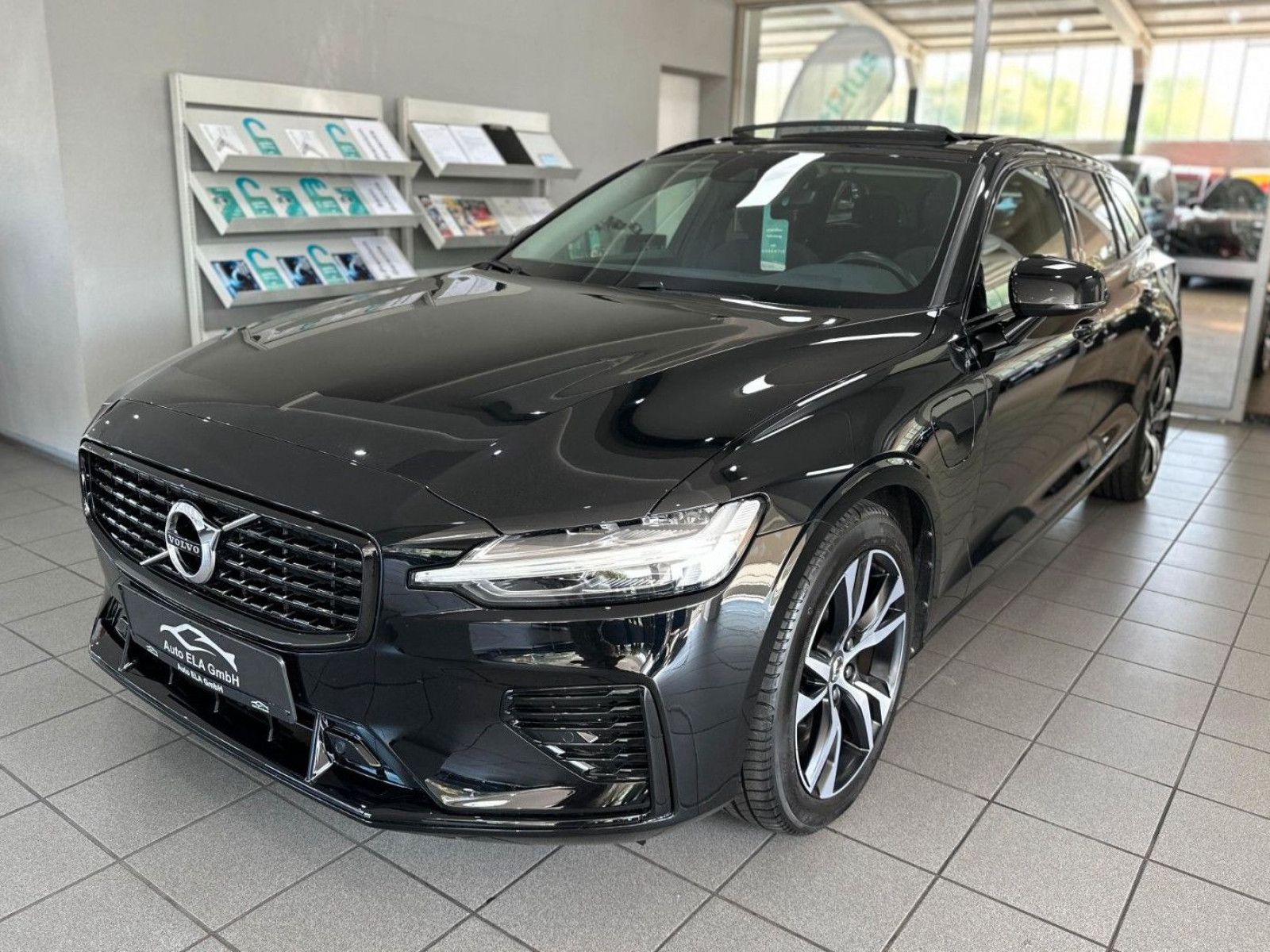 Volvo V60 T6 R Design AWD 1.Hand|Pano|Kamera|Garantie