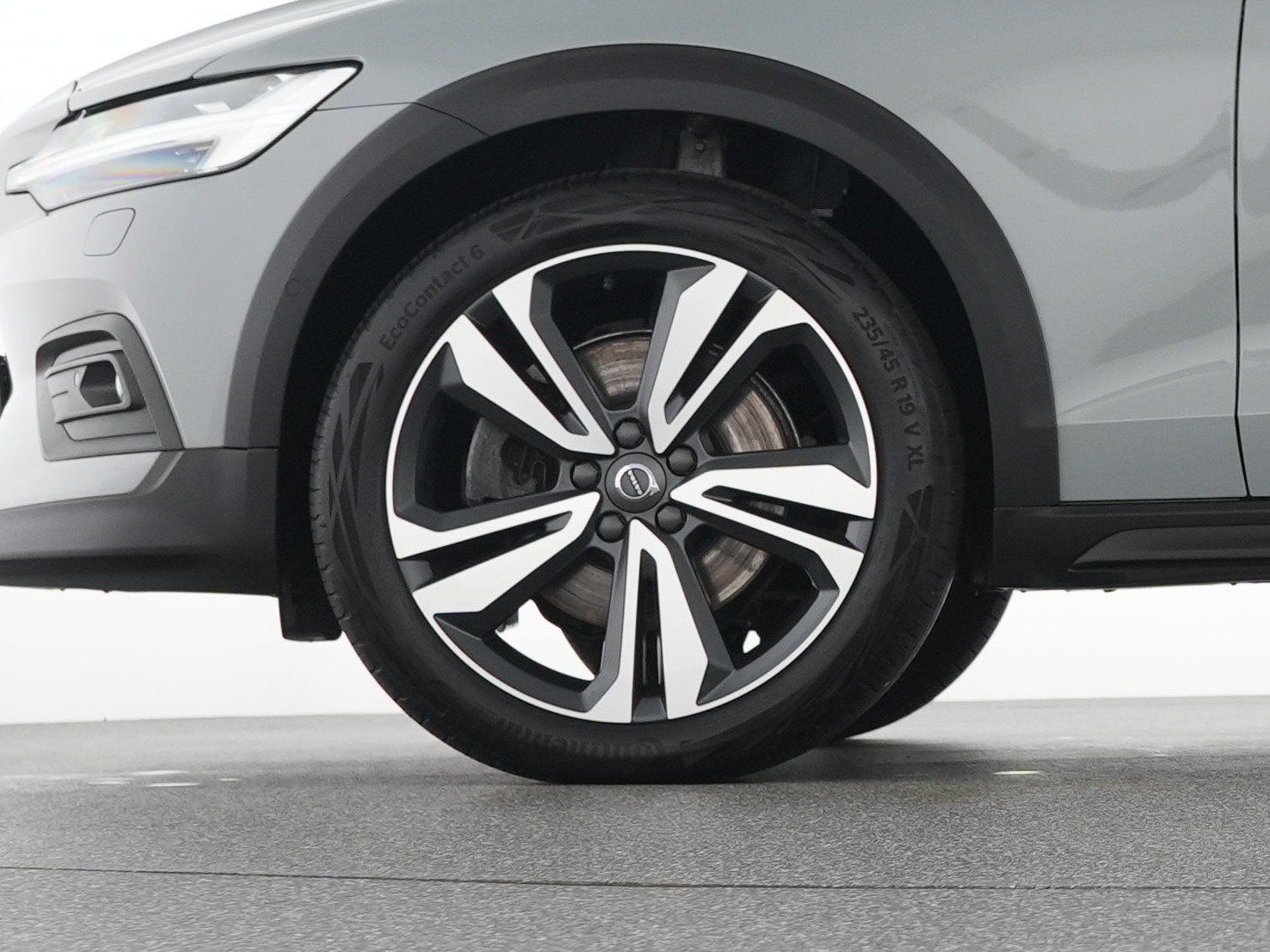 Volvo V60 CC B4 AWD Ultimate SONDERFINANZIERUNG 1,99%*