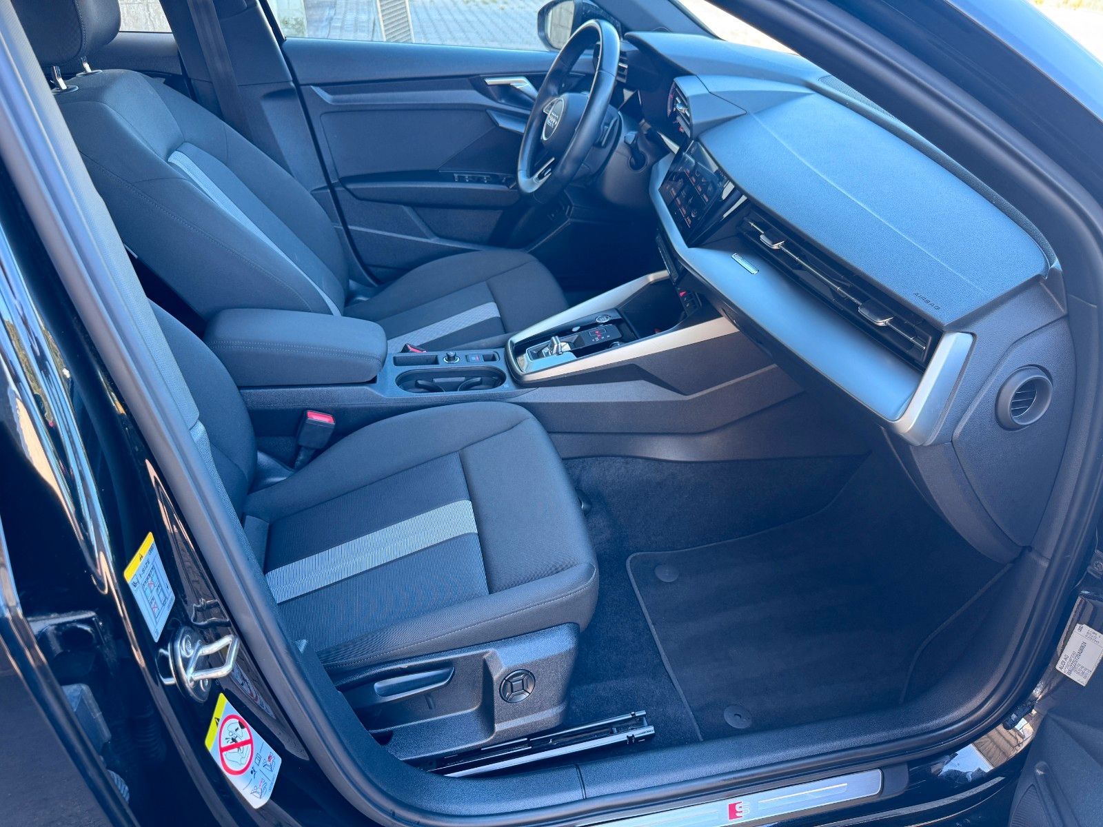 Audi A3 Limousine 35 TDI S line/VC/APP/ACC/KAMERA/NAV