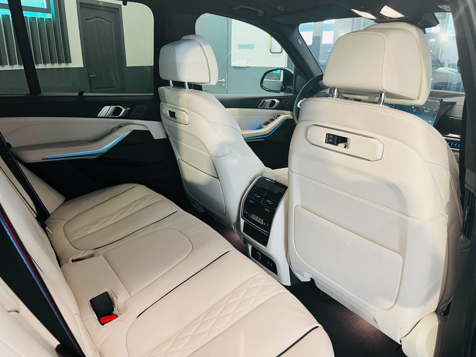 BMW X5 50 e xDrive M Sport / PANO/HARMAN/360KAMERA