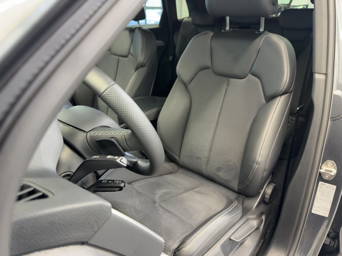 Audi Q5 S line 40 TDI quattro virtual LED AHK Lendenw