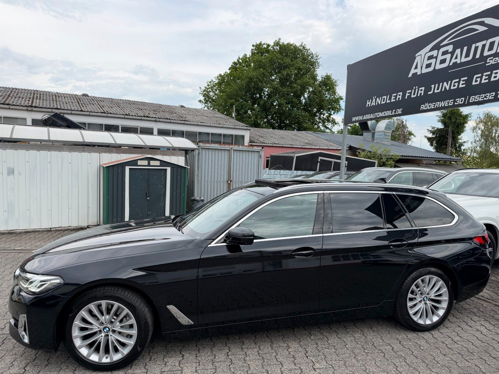 BMW 530i Luxury PANO*DDC*Leder*ACC*360°*AdapLED*HiFi