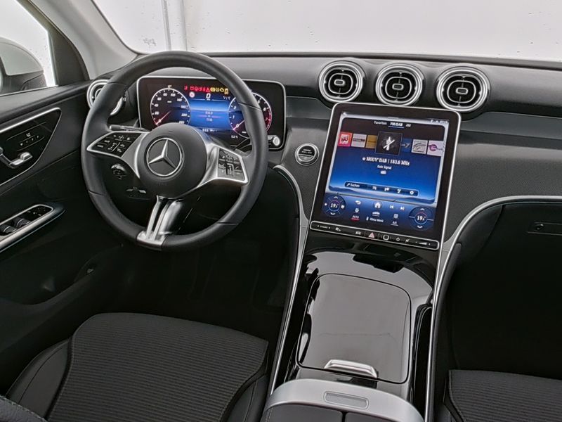 Mercedes-Benz GLC 200 4MATIC Avantgarde - Samsaru's Car Outlet