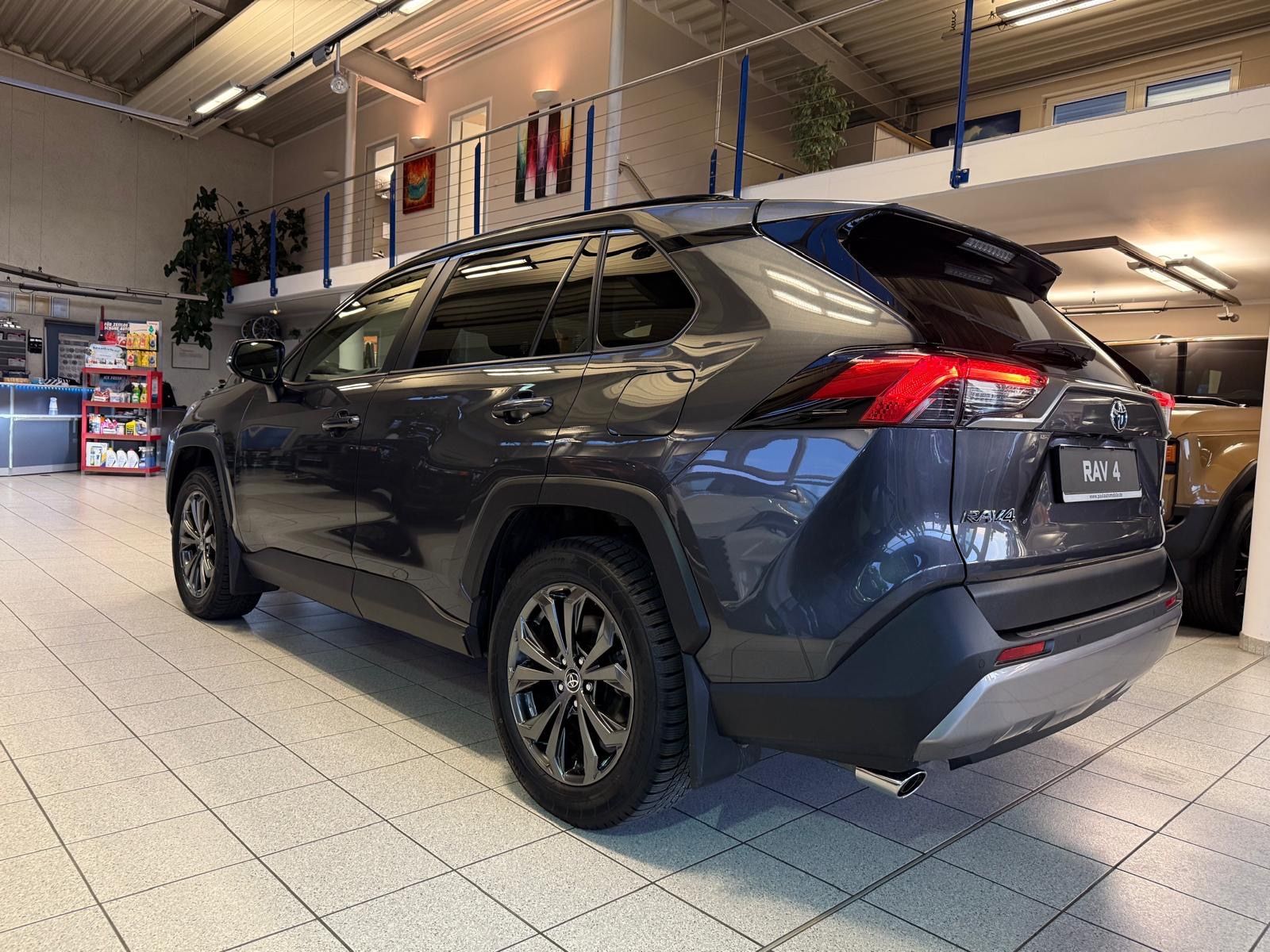 Toyota RAV 4 HYBRID 4x4 - Samsaru's Car Outlet