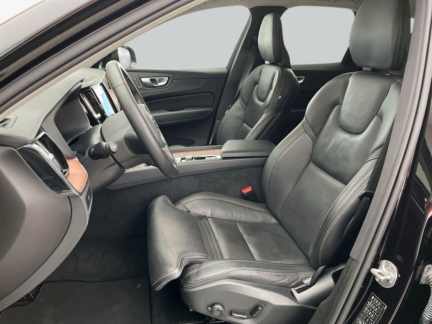 Volvo XC60 B5 B AWD Ultimate Dark