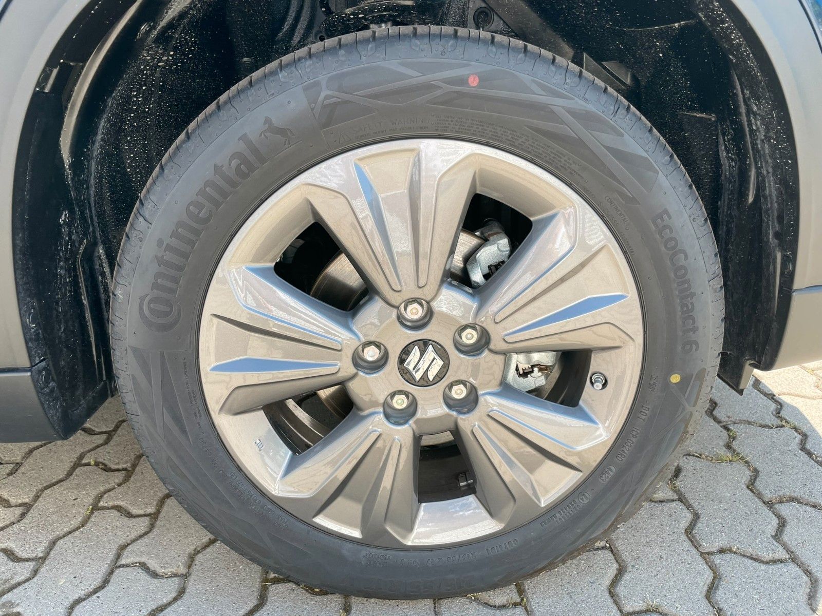 Suzuki Vitara Hybrid Shinkai 4x2 - Samsaru's Car Outlet