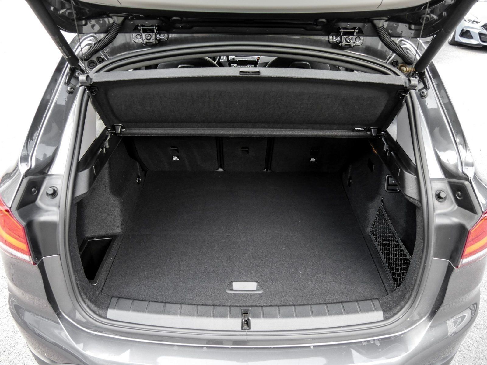 BMW X1 xDrive25e ADVANTAGE - Samsaru's Car Outlet