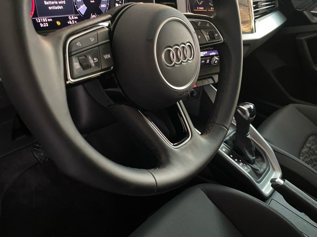 Audi A1 Sportback 30 TFSI advanced LED+CARPLAY+PRIVAC