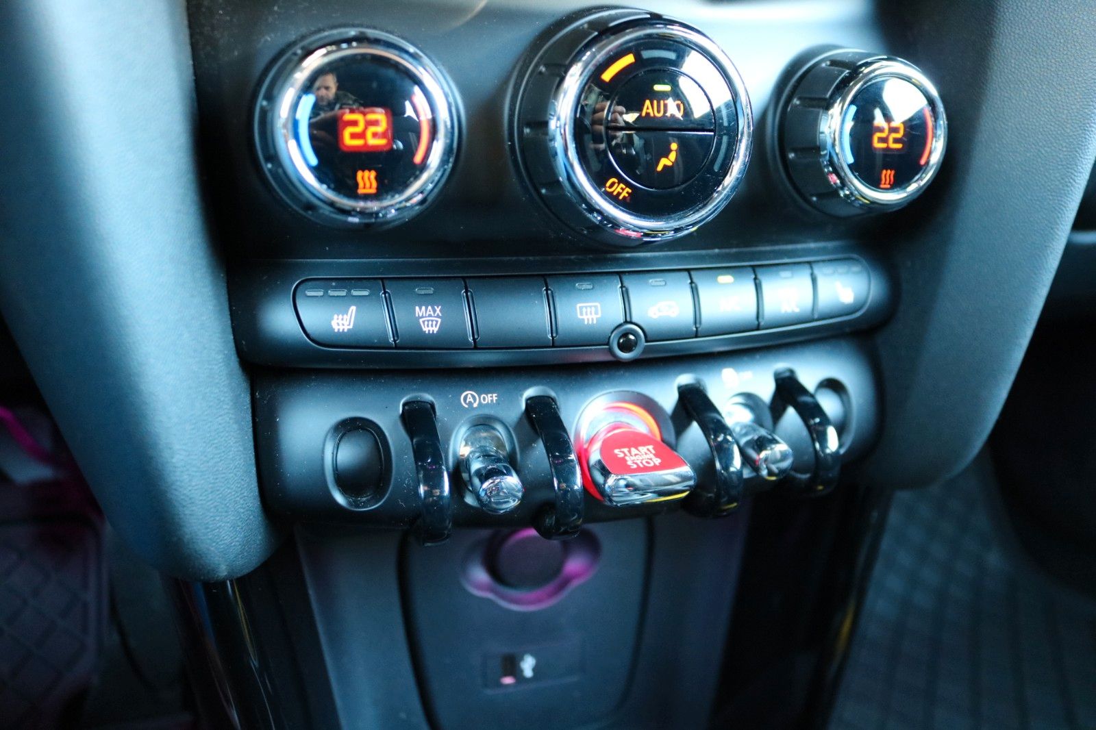 MINI Cooper S Pepper II - Samsaru's Car Outlet