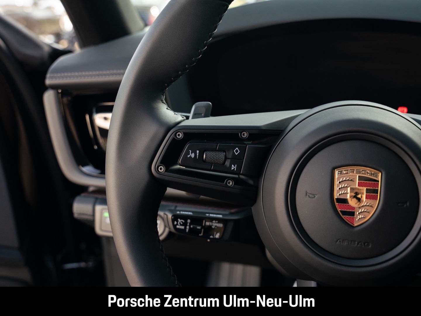 Porsche Panamera 4S E-Hybrid HA-Lenkung InnoDrive HUD