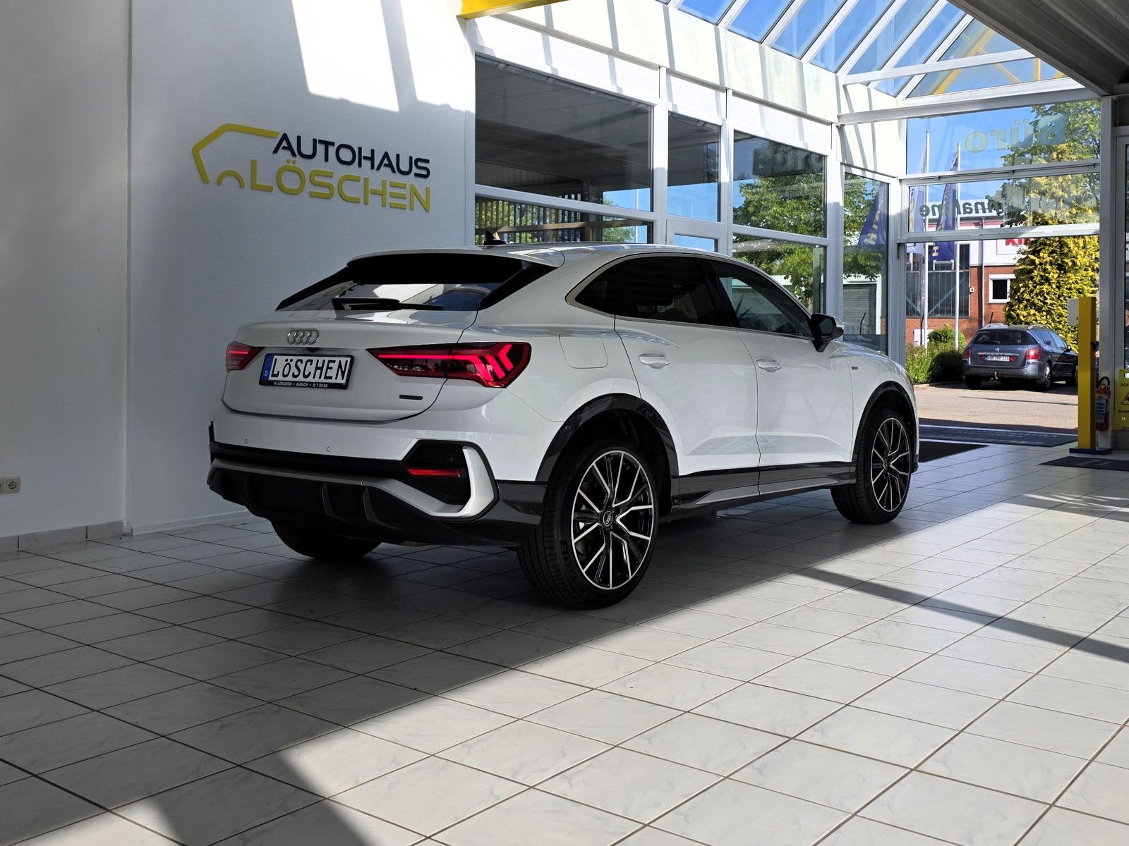 Audi Q3 Sportback 40 TFSI quattro S Line - Samsaru's Car Outlet
