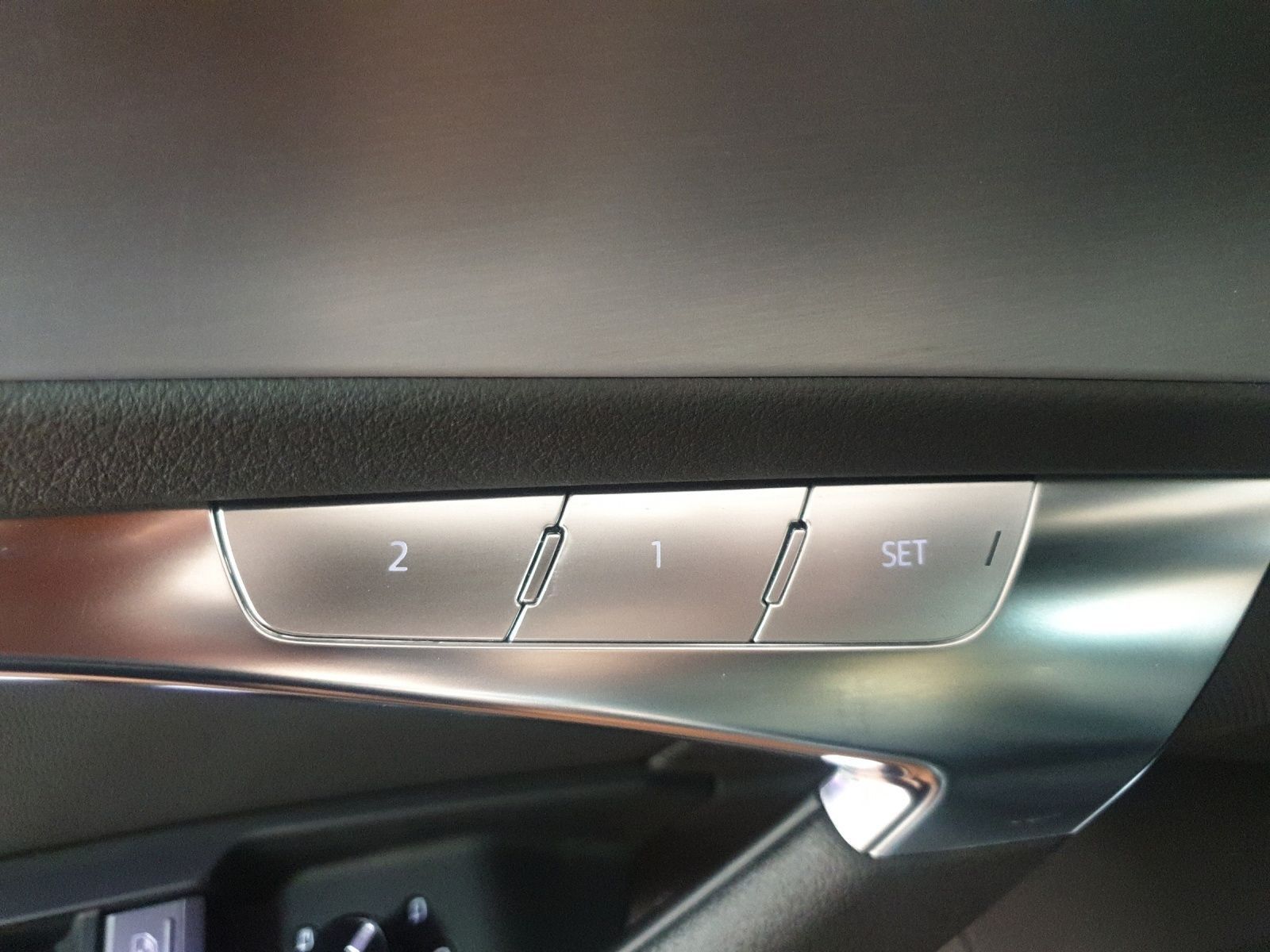 Audi A6 Avant 40 TDI quattro S line - Samsaru's Car Outlet