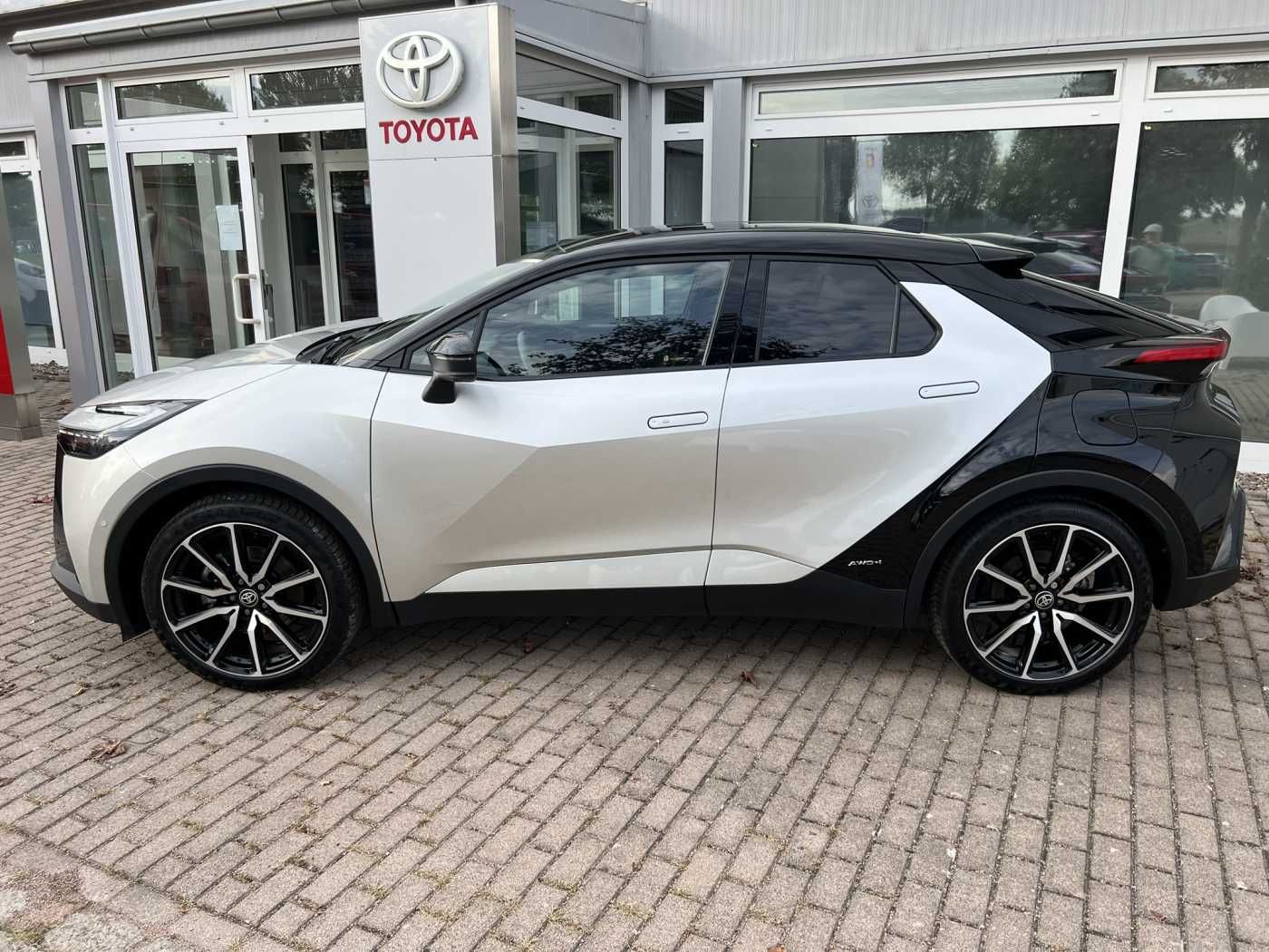 Toyota C-HR 2.0 GR 4X4 SPORT - Samsaru's Car Outlet
