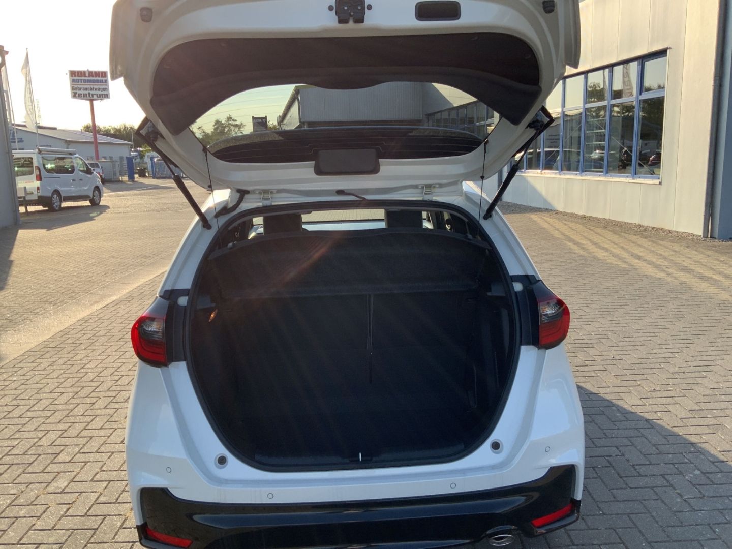 Honda Jazz Hybrid Advance Sport Navi LED ACC Apple Car