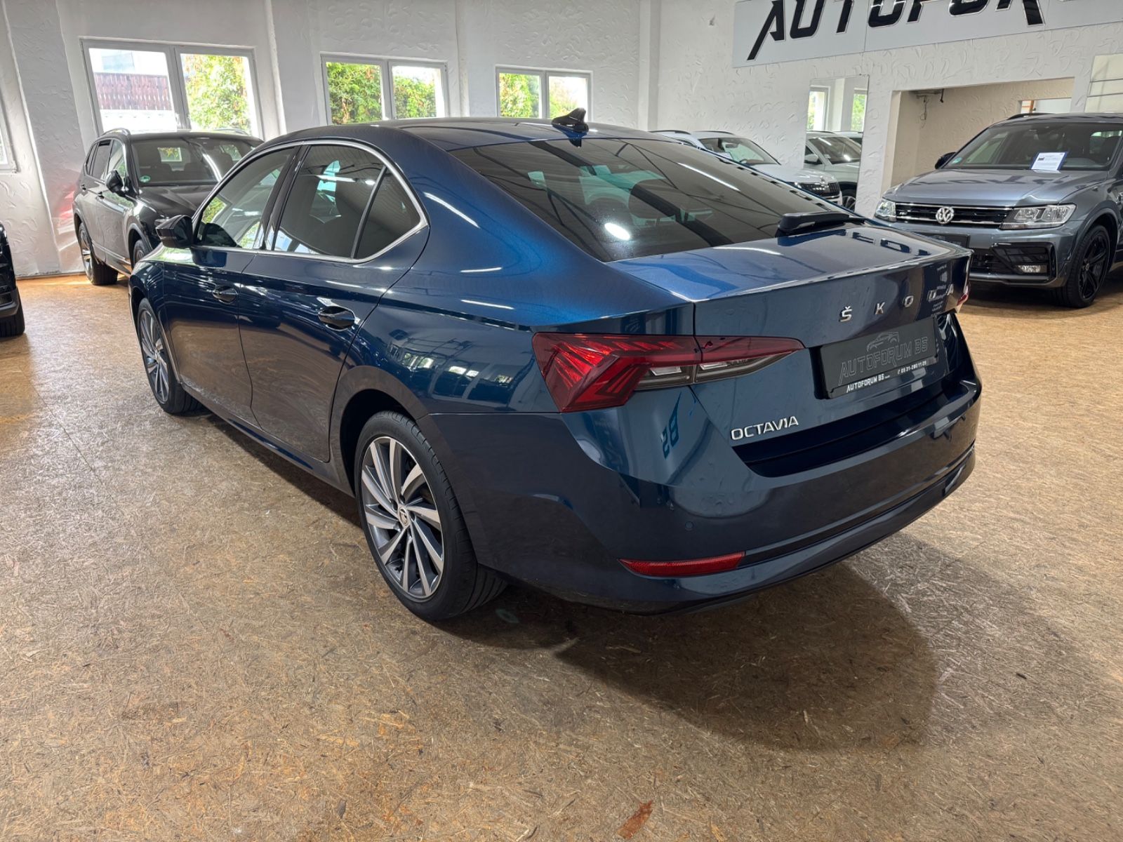 Skoda Octavia Lim. First Edition 2.0TDI DSG/ACC/MATRIX