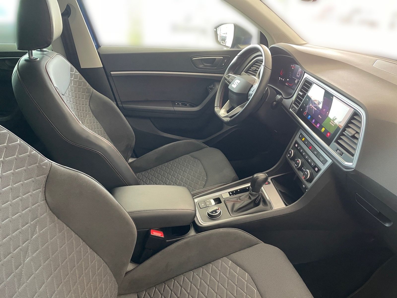 Seat Ateca 2.0 TDI FR LED/NAVI/AHK/STAHZG/KAM/KESSY