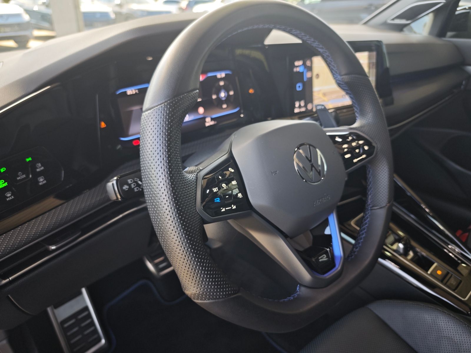 Volkswagen Golf VIII Variant R 4M PERF/19"/PANO/LEDER/H&K/u