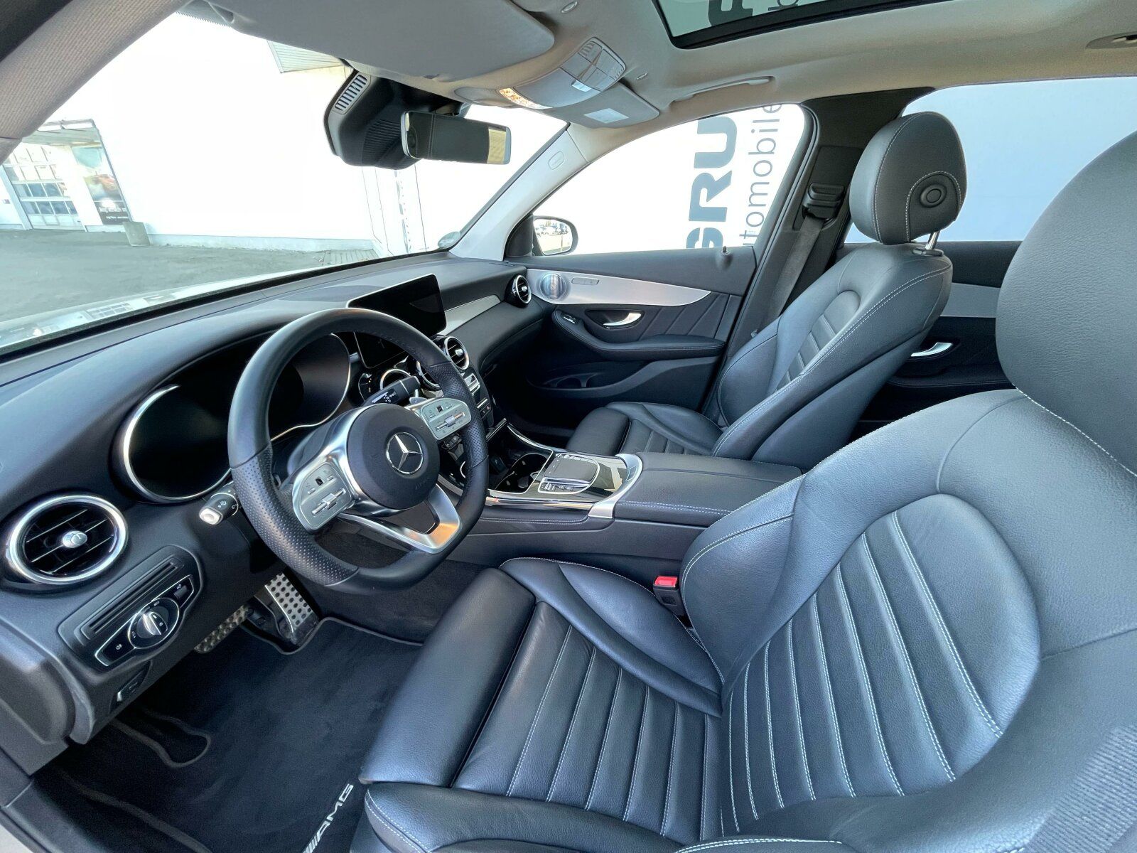 Mercedes-Benz GLC 300 de 4M AMG - Samsaru's Car Outlet