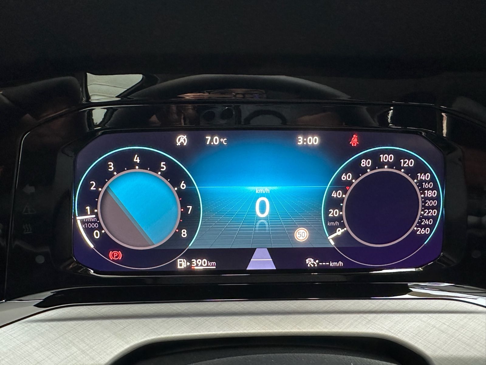Volkswagen Golf 1.5 TSI Life - Samsaru's Car Outlet