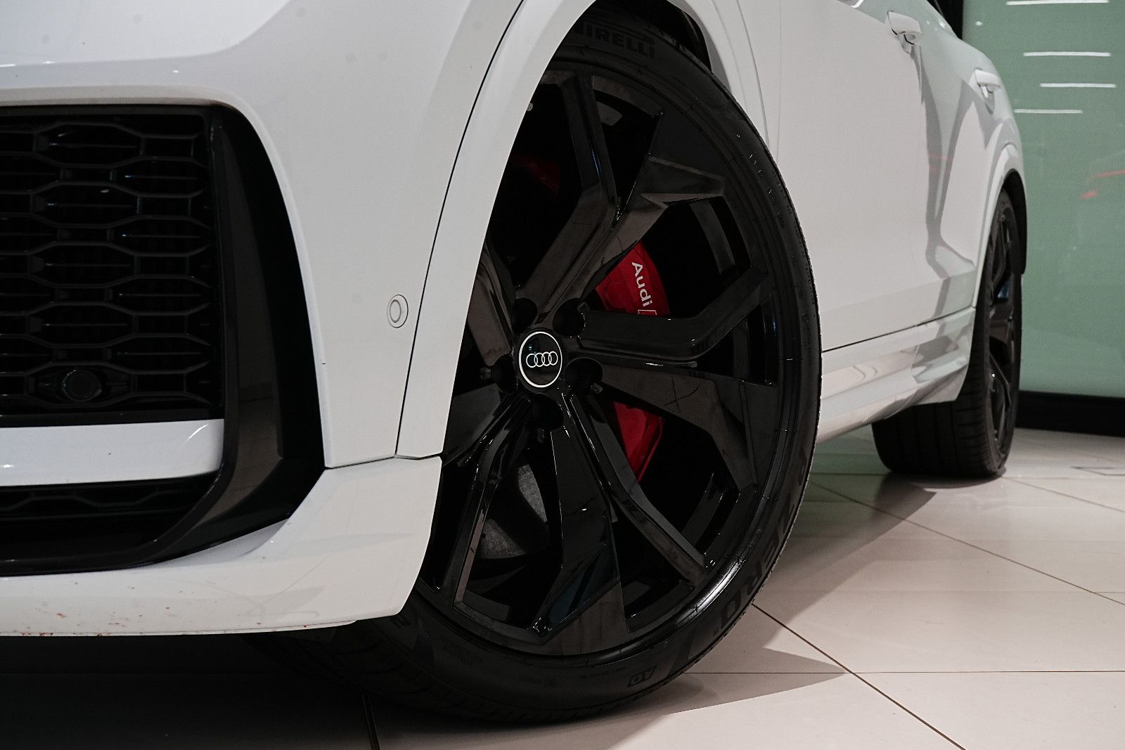Audi RSQ8 4.0|HUD|KERAMIK|CARBON|SOFT|LUFT|3D|MASSAG|