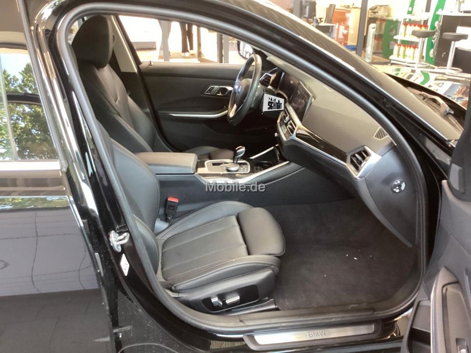 BMW 320e Touring Luxury Line - Samsaru's Car Outlet
