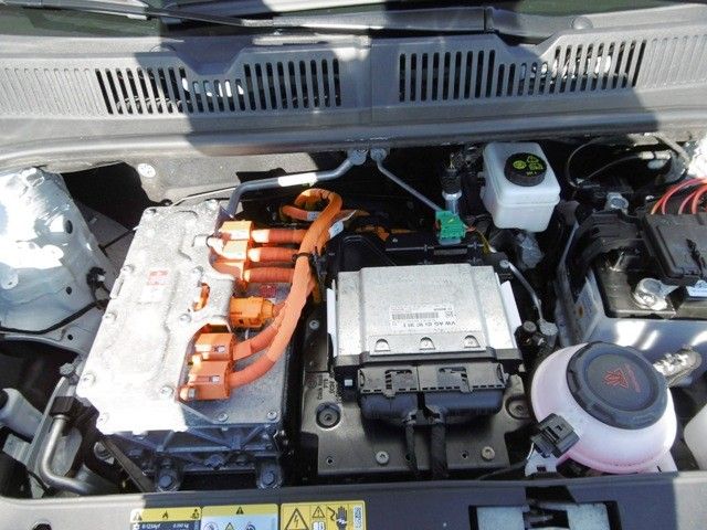 Volkswagen e-up move - Samsaru's Car Outlet