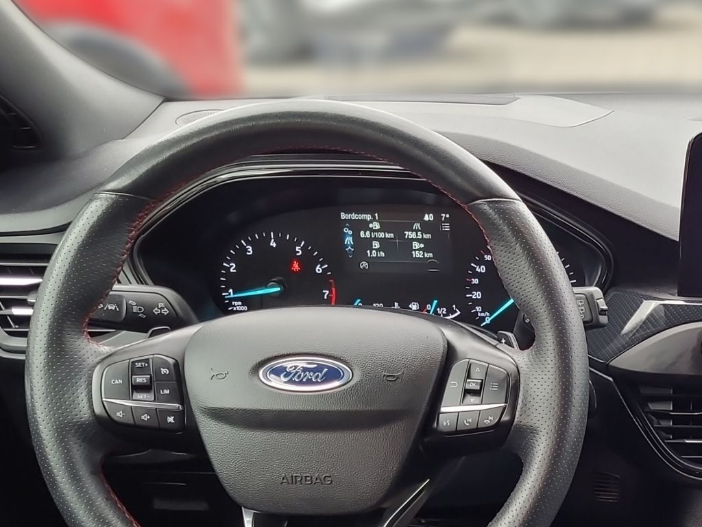 Ford Focus Aut. ST-LINE X - Samsaru's Car Outlet