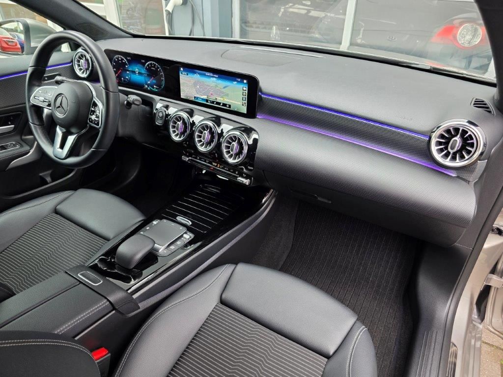 Mercedes-Benz A 250 e 8G-DCT Progressive - Samsaru's Car Outlet