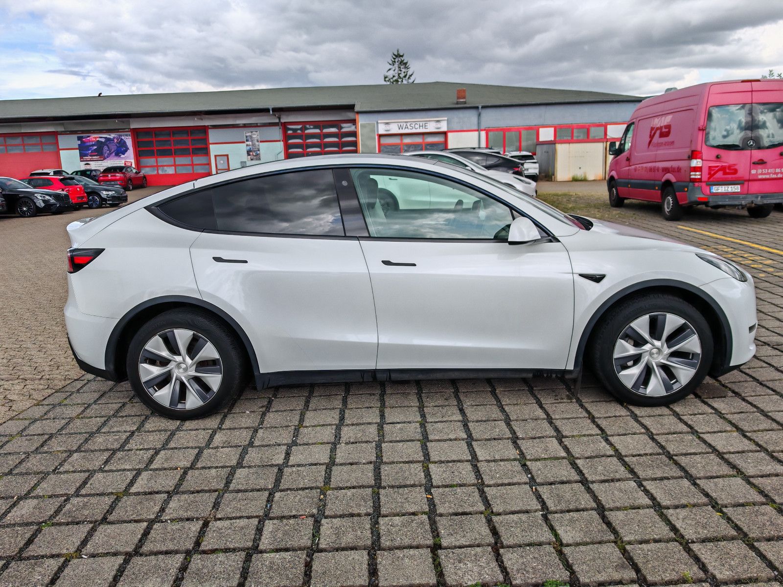 Tesla Model Y LongRange AWD | AHK | SoH 94%