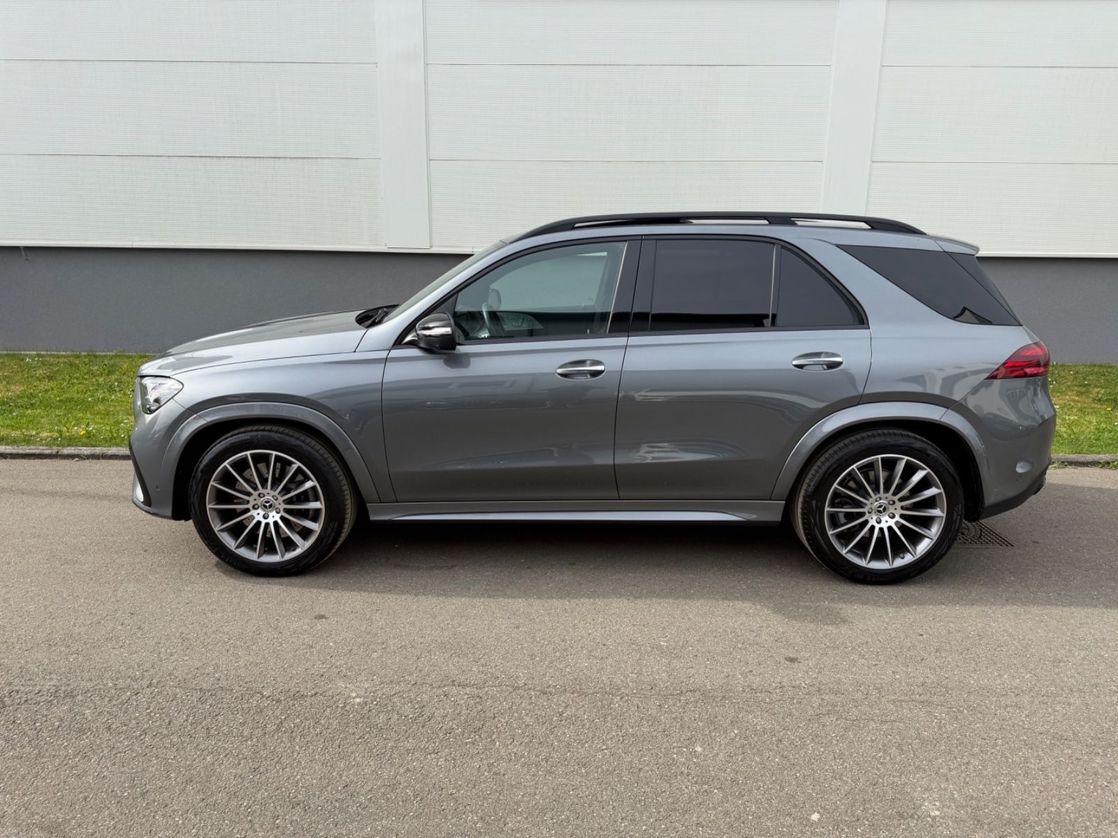 Mercedes-Benz GLE 450 d*AMG*PAN*KAM*HUD*DISTR*LED*AHK*STHZ*21"