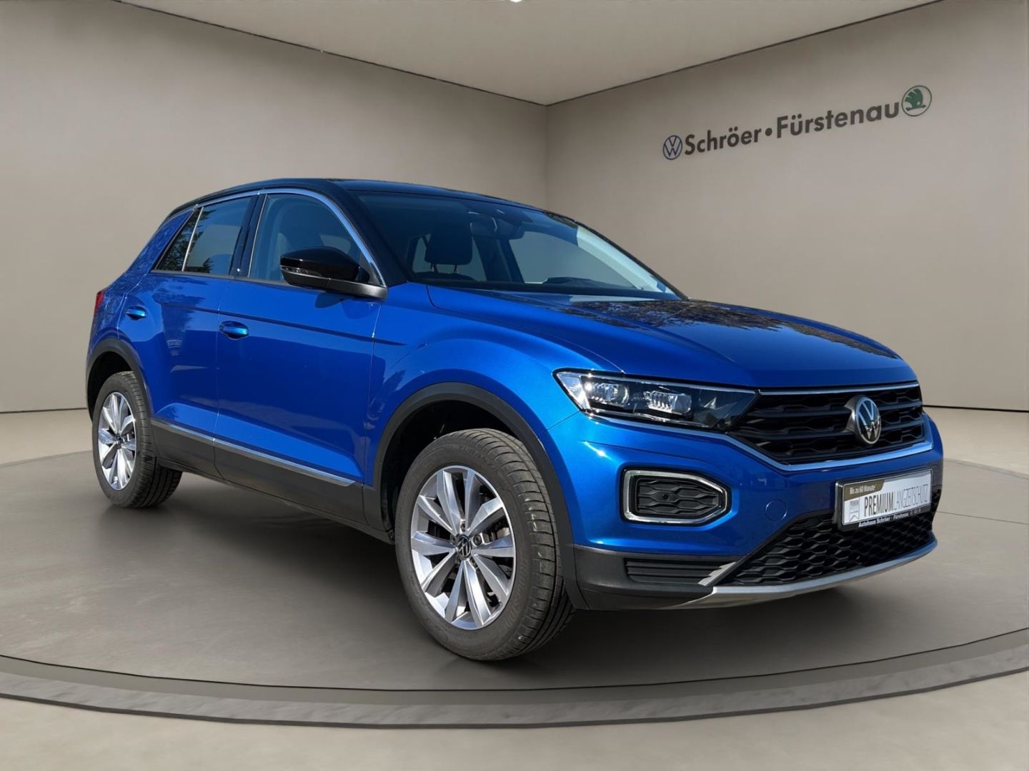 Volkswagen T-Roc Style 1.5 TSI DSG - Samsaru's Car Outlet