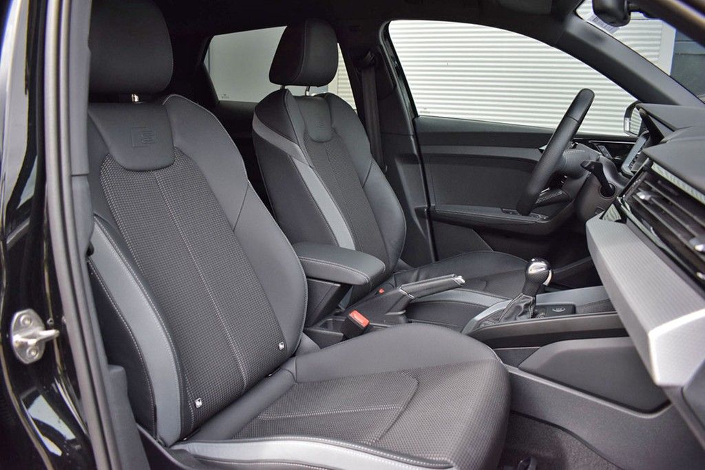 Audi A1 Sportback 40 TFSI S-line - Samsaru's Car Outlet