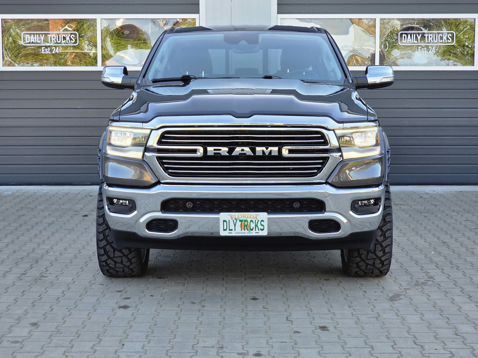 Dodge RAM 1500 5.7 4x4 Laramie Memory AHK LED 3.5´´ RC