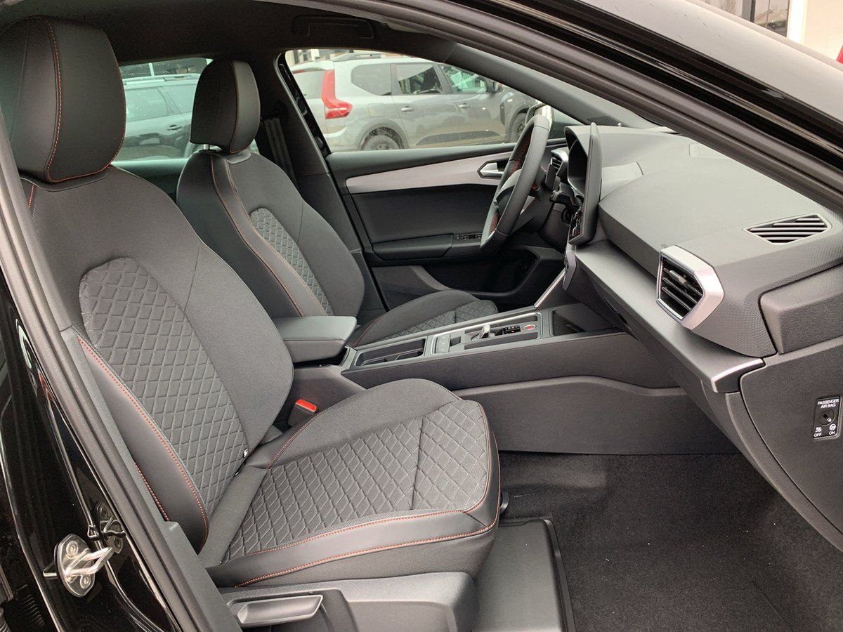 Seat Leon FR  1.5 ETSI DSG MATRIX+SHZ+NAV