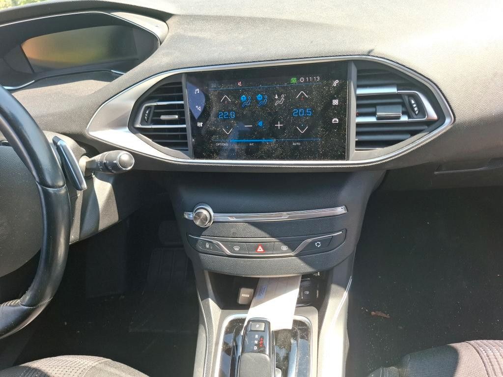 Peugeot 308 Allure Pack 1.2T - Samsaru's Car Outlet