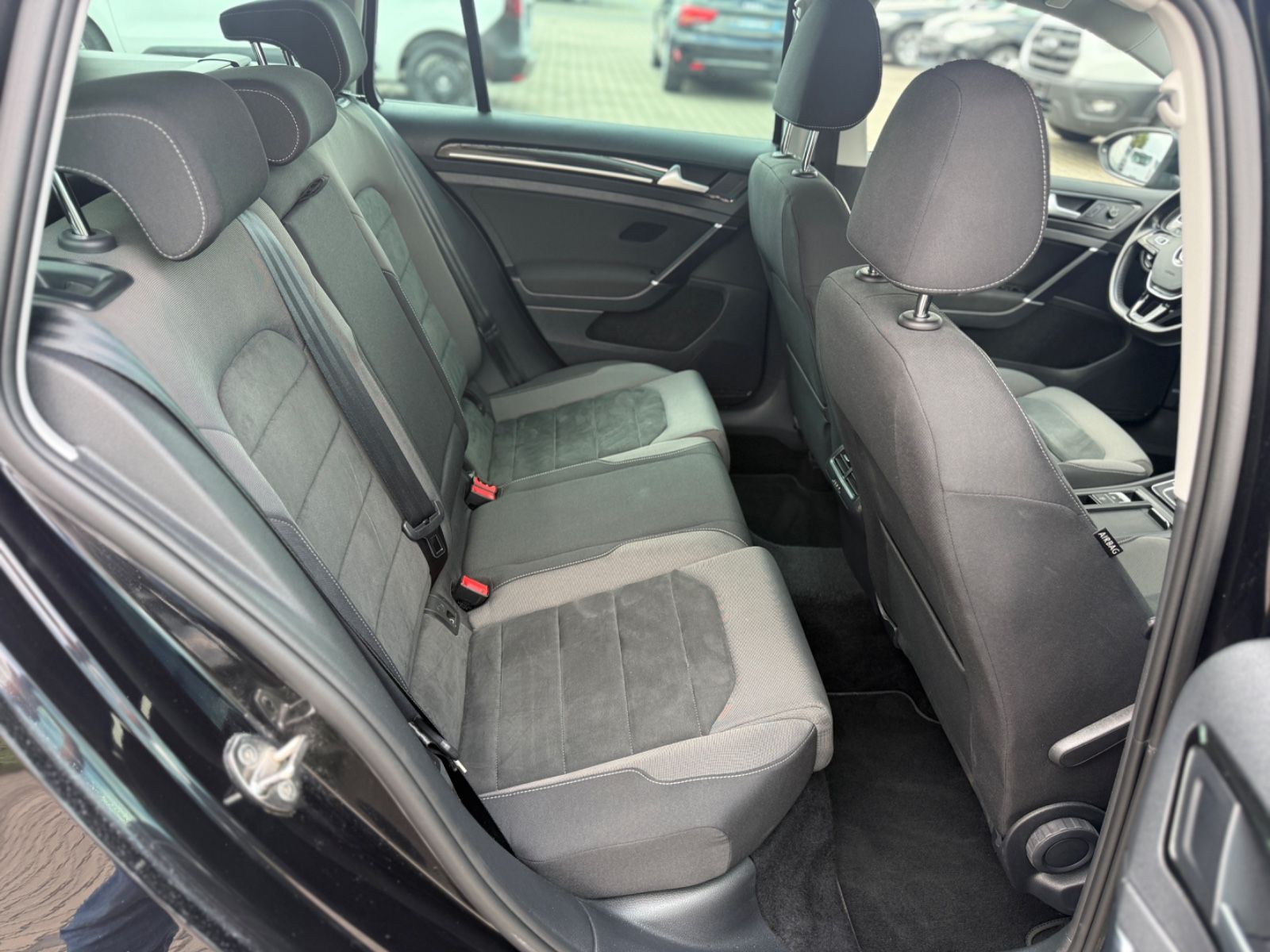 Volkswagen Golf Variant Highline - Samsaru's Car Outlet