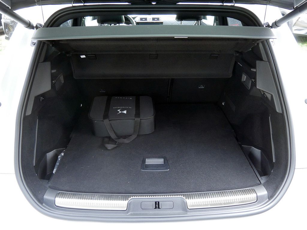 DS Automobiles DS 7 Crossback E-Tense Rivoli 4x4 ACC LED PANO
