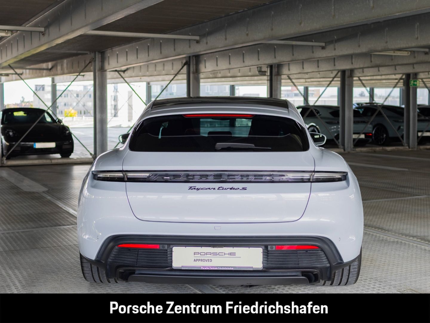 Porsche Taycan Turbo S Sport Turismo Burmester InnoDrive
