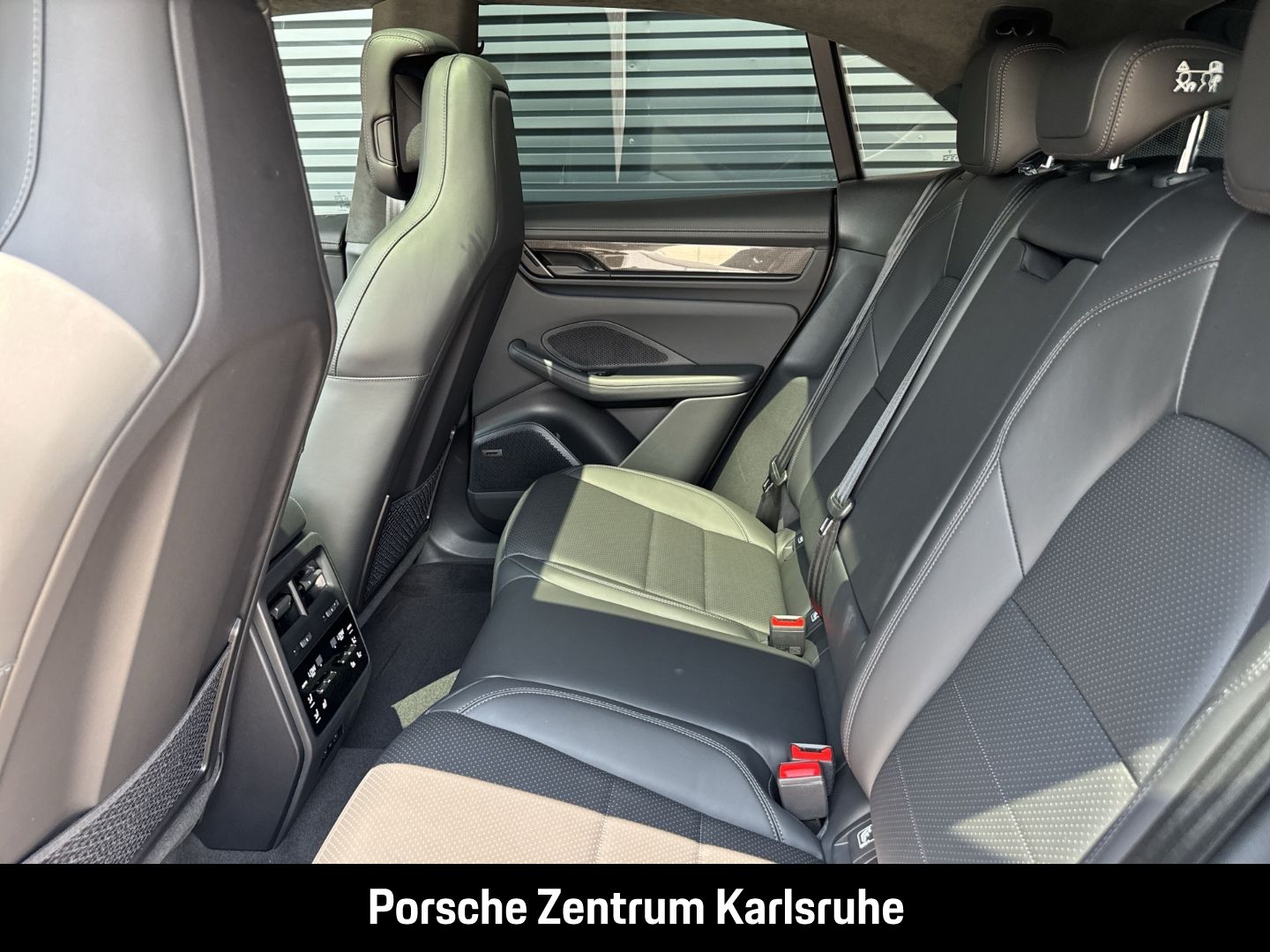 Porsche Macan Turbo BOSE Luftfederung LED-Matrix