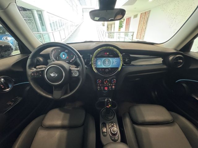 MINI Cooper S - Samsaru's Car Outlet