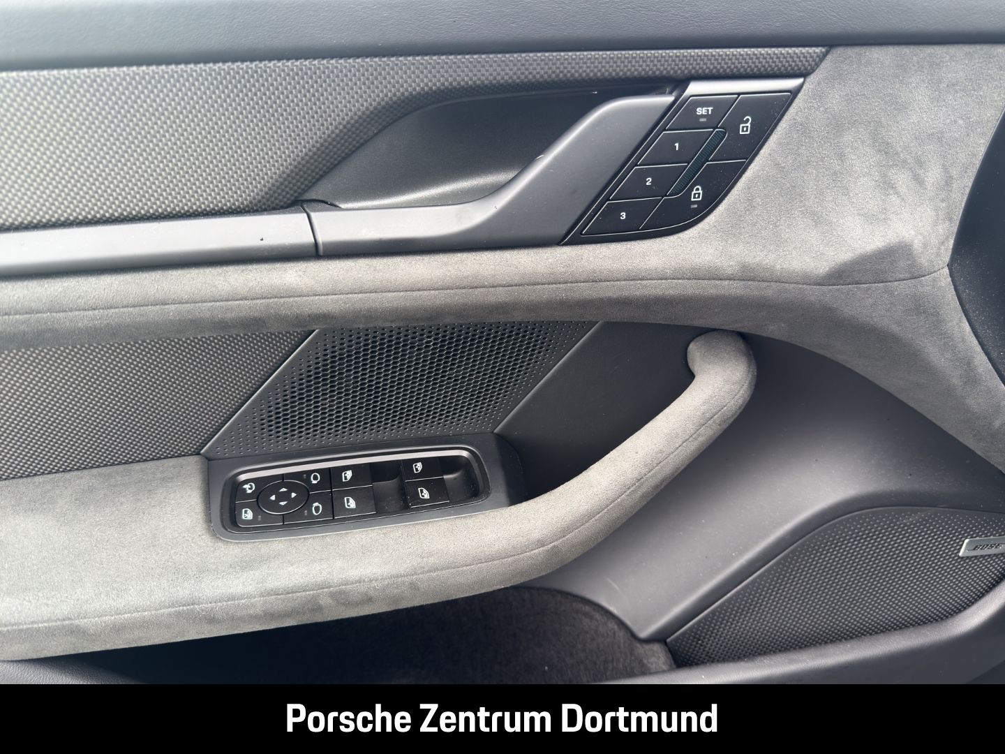 Porsche Taycan GTS Luftfederung BOSE Panoramadach LED