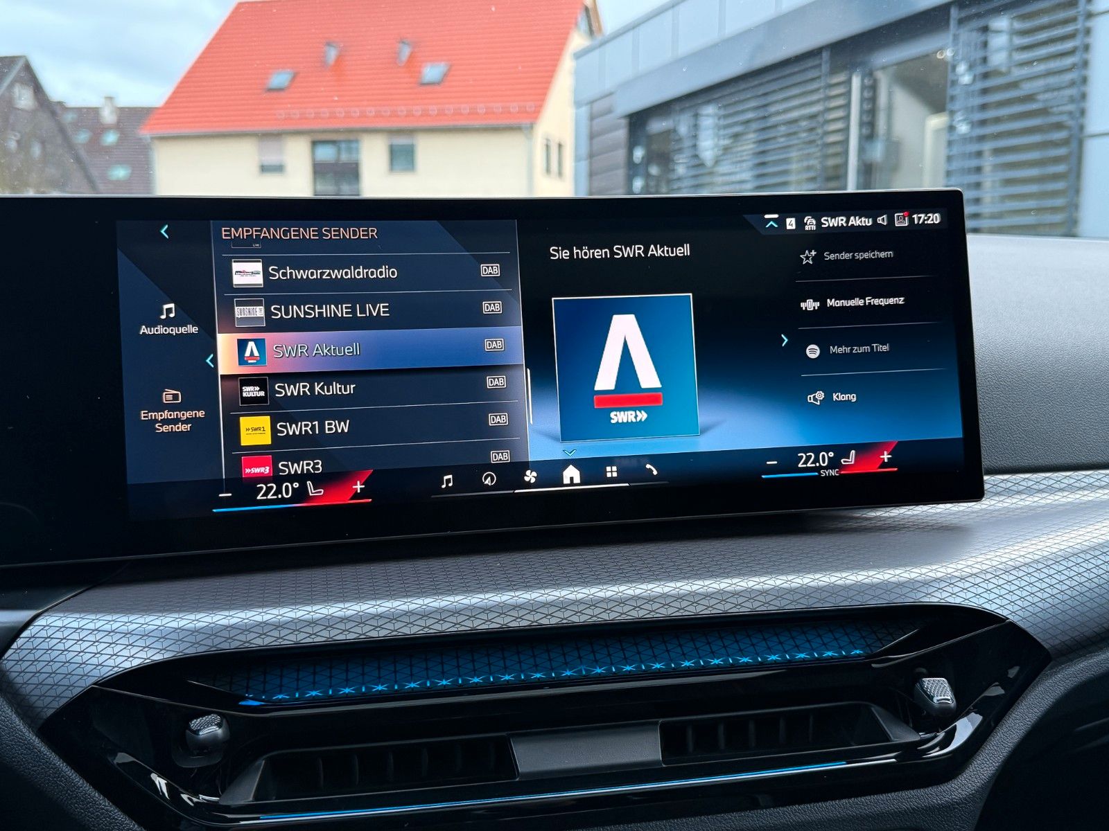 BMW 320i M Sport 18" HuD AHK Pano ACC 360° hifi LED+