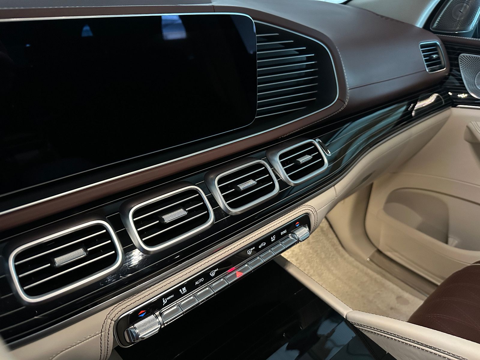 Mercedes-Benz GLS 600 Maybach - Samsaru's Car Outlet