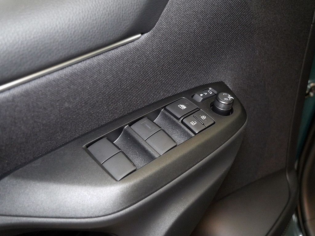 Toyota Yaris Hybrid Style Plus SHZ KAMERA NAVI ACC LED