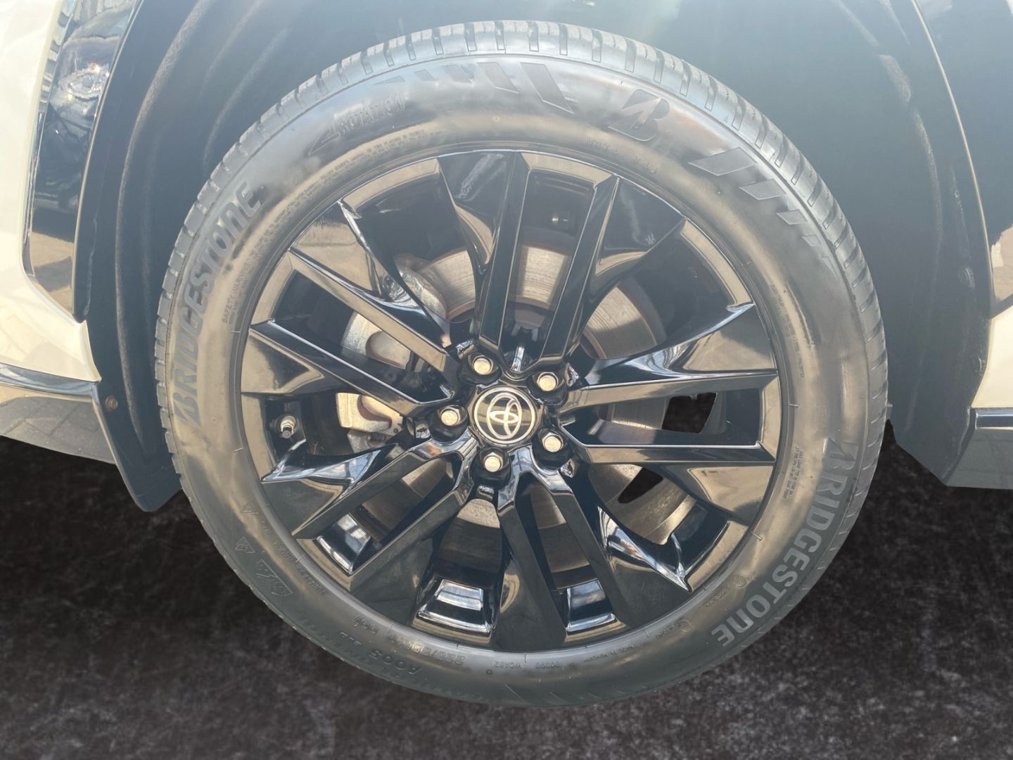Toyota RAV 4 2.5 4x2 Hybrid Style - Samsaru's Car Outlet