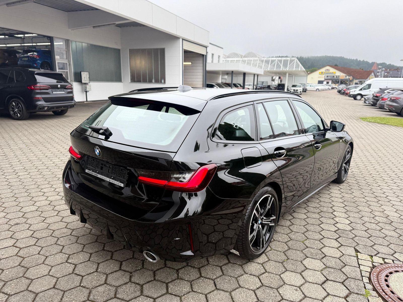 BMW 320 d Touring M-Sport xDrive - Samsaru's Car Outlet