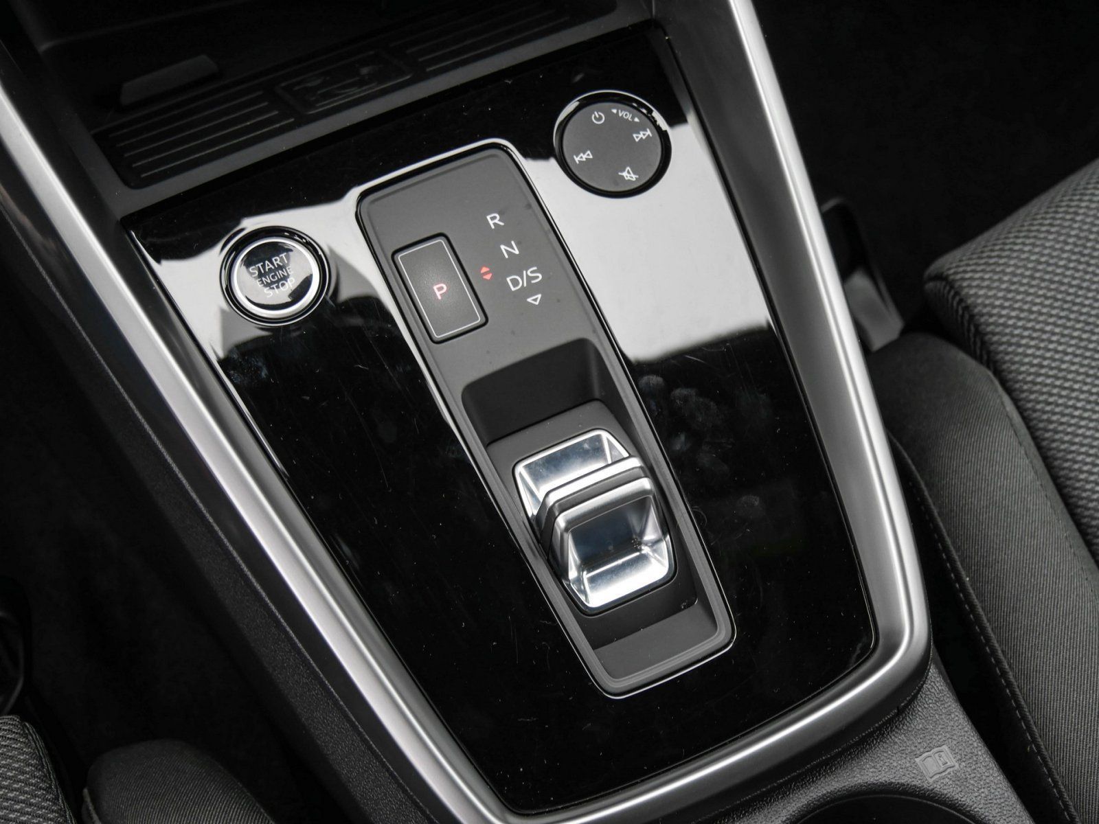 Audi A3 Sportback 45 TFSI e S line Black LED AHK Navi