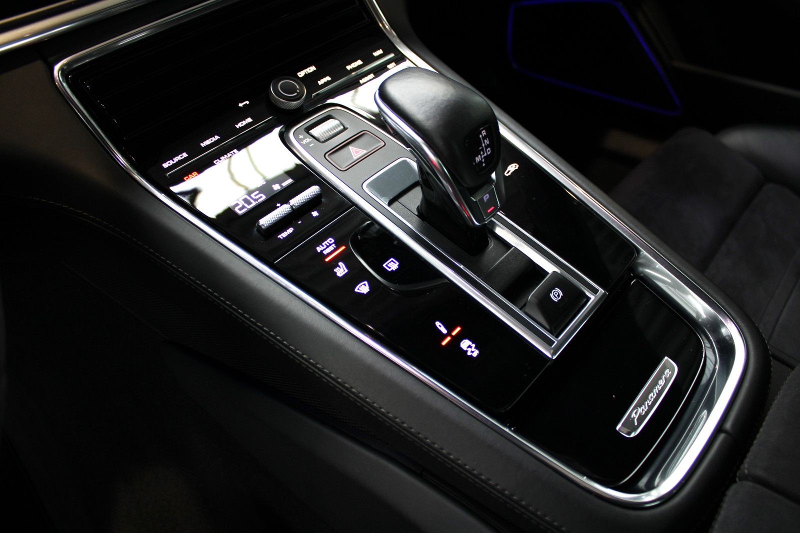 Porsche PANAMERA GTS MATRIX/SPORT-DESIGN/CARBON/360°/21"